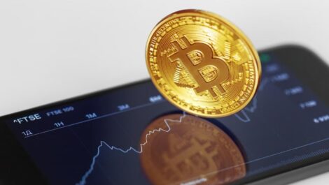 Цена Bitcoin выросла до 50 тыс. долларов