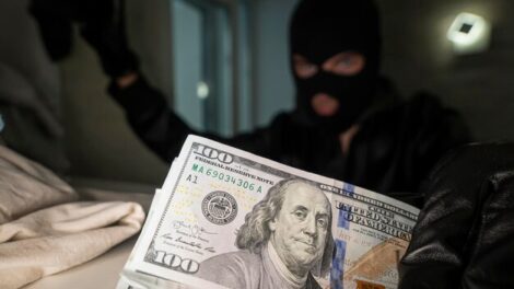 Во Франции российского миллиардера заподозрили в отмывании денег