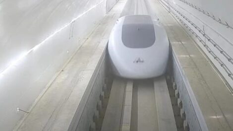 Новый вакуумный поезд побил рекорд скорости