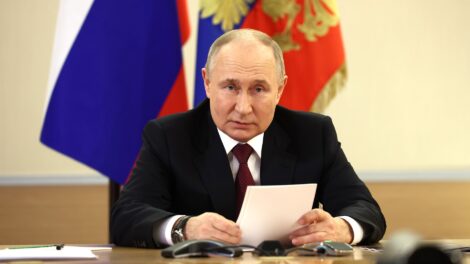 Путин поручил Правительству продолжать работу