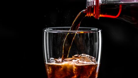 Производство безалкогольных напитков в России снизилось