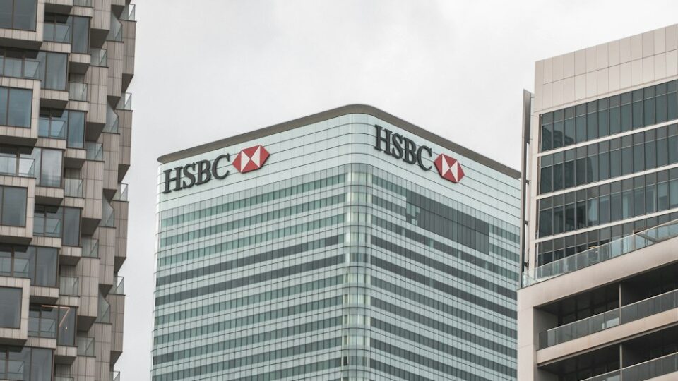 HSBC скупает индийский долг