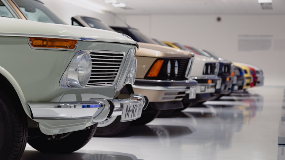Продажи люксовых авто в России выросли