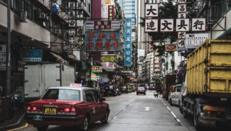 «Негде посидеть»: как исчезновение бесплатных общественных пространств убивает города