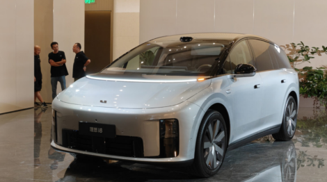 Li Auto представил электровнедорожник i8