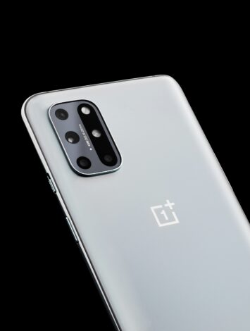 OnePlus выпускает обновление OxygenOS 16 для моделей 13 и 13s в Индии