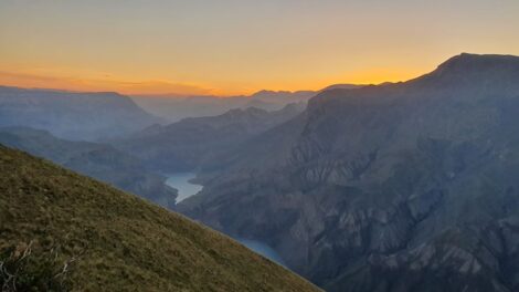Сулакский каньон — бездна света и ветра