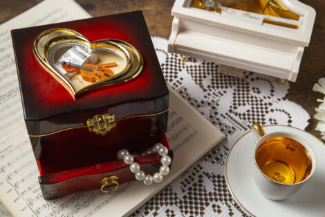 Лаки, что оживают: большая выставка миниатюры в «Новом Иерусалиме»